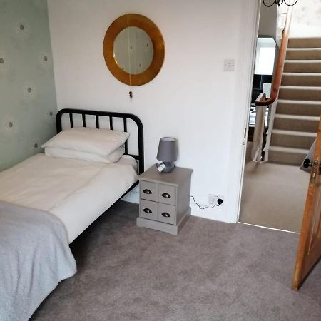 Y Garreg Wen Bed & Breakfast Llanybyther Екстериор снимка